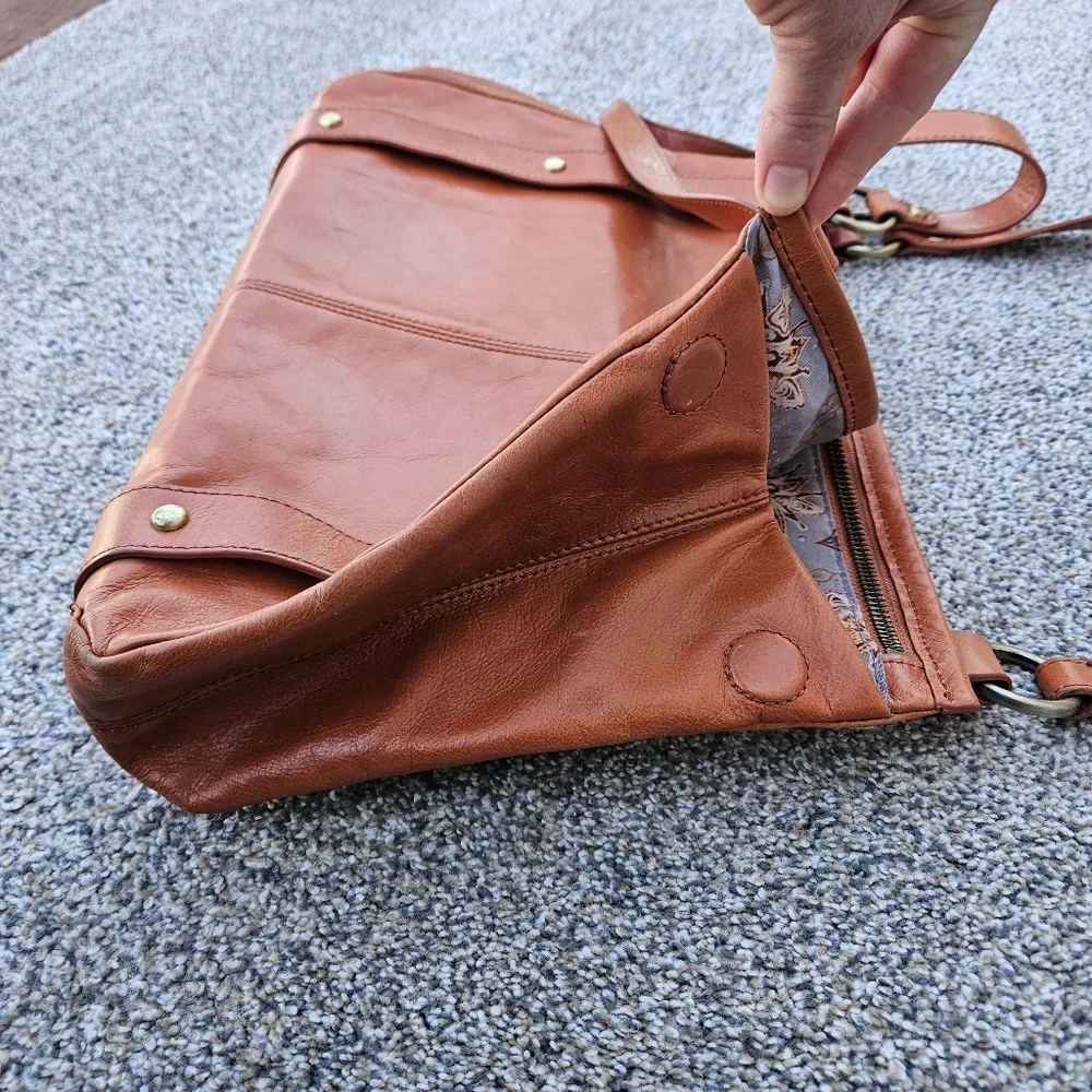 HOBO International Toffee Brown Leather Shoulder Bag Wanderlust Lining VTG Purse